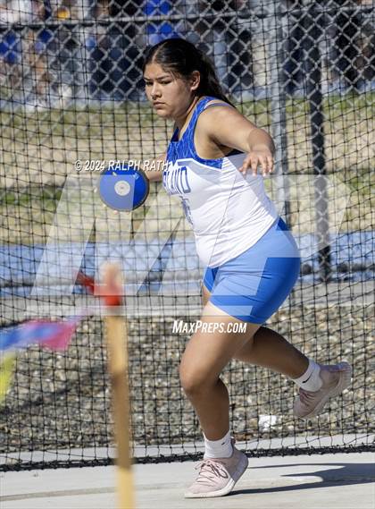 Thumbnail 1 in Orland Invitational photogallery.