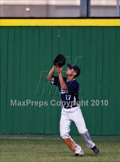 Thumbnail 1 in Texas City vs. Lamar Consolidated (Texas 4A Region III Playoffs - Game 1)  photogallery.