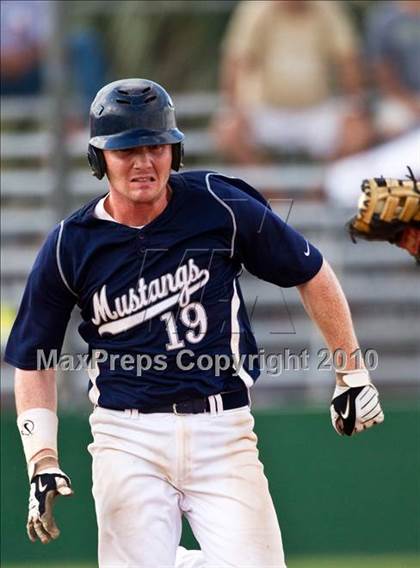 Thumbnail 2 in Texas City vs. Lamar Consolidated (Texas 4A Region III Playoffs - Game 1)  photogallery.
