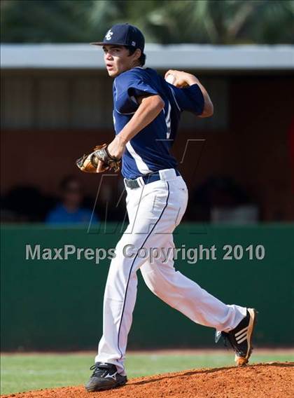 Thumbnail 3 in Texas City vs. Lamar Consolidated (Texas 4A Region III Playoffs - Game 1)  photogallery.