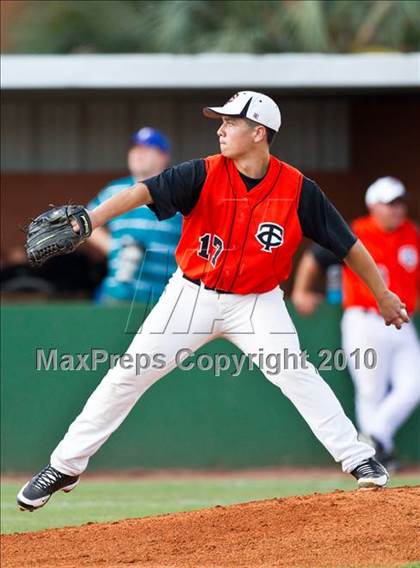 Thumbnail 1 in Texas City vs. Lamar Consolidated (Texas 4A Region III Playoffs - Game 1)  photogallery.