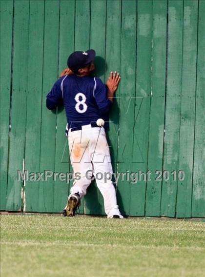 Thumbnail 3 in Texas City vs. Lamar Consolidated (Texas 4A Region III Playoffs - Game 1)  photogallery.