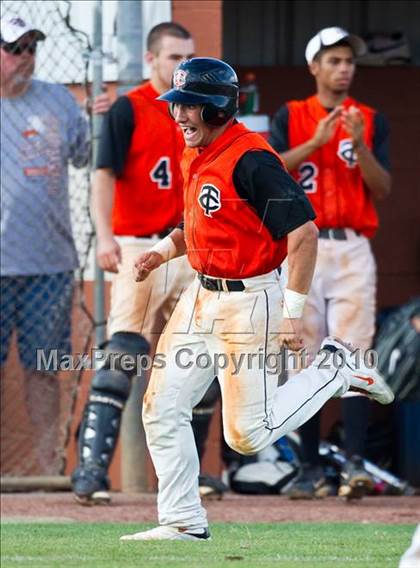 Thumbnail 3 in Texas City vs. Lamar Consolidated (Texas 4A Region III Playoffs - Game 1)  photogallery.