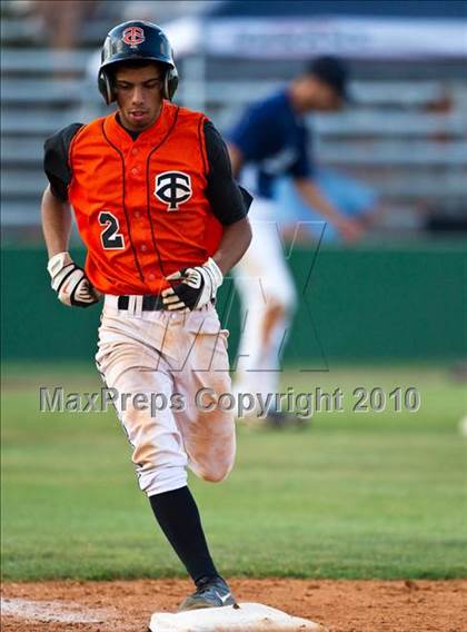 Thumbnail 1 in Texas City vs. Lamar Consolidated (Texas 4A Region III Playoffs - Game 1)  photogallery.