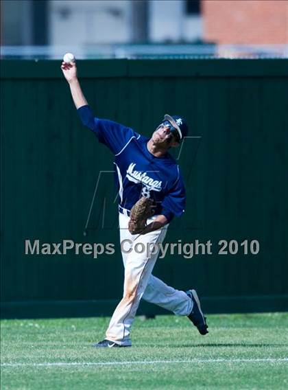 Thumbnail 1 in Texas City vs. Lamar Consolidated (Texas 4A Region III Playoffs - Game 1)  photogallery.