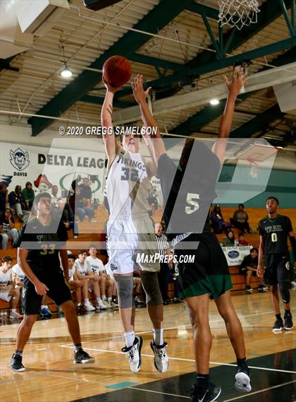 Thumbnail 3 in Pleasant Valley vs Monterey Trail (Adidas Challenge) photogallery.