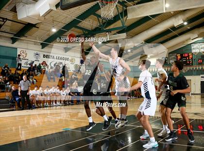 Thumbnail 1 in Pleasant Valley vs Monterey Trail (Adidas Challenge) photogallery.