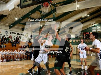 Thumbnail 3 in Pleasant Valley vs Monterey Trail (Adidas Challenge) photogallery.
