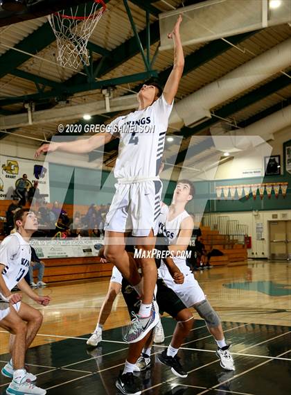 Thumbnail 3 in Pleasant Valley vs Monterey Trail (Adidas Challenge) photogallery.