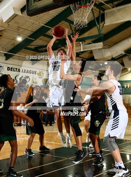 Thumbnail 3 in Pleasant Valley vs Monterey Trail (Adidas Challenge) photogallery.
