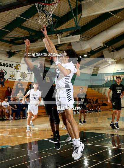 Thumbnail 3 in Pleasant Valley vs Monterey Trail (Adidas Challenge) photogallery.