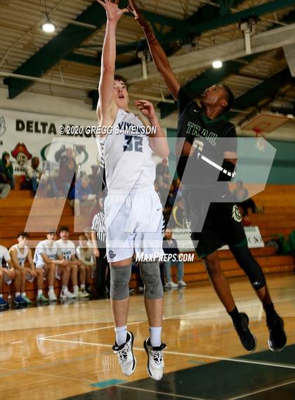 Thumbnail 2 in Pleasant Valley vs Monterey Trail (Adidas Challenge) photogallery.