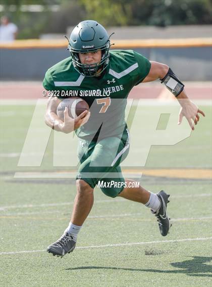 Thumbnail 3 in Campo Verde vs. Chavez (Moorpark Cali Classic) photogallery.