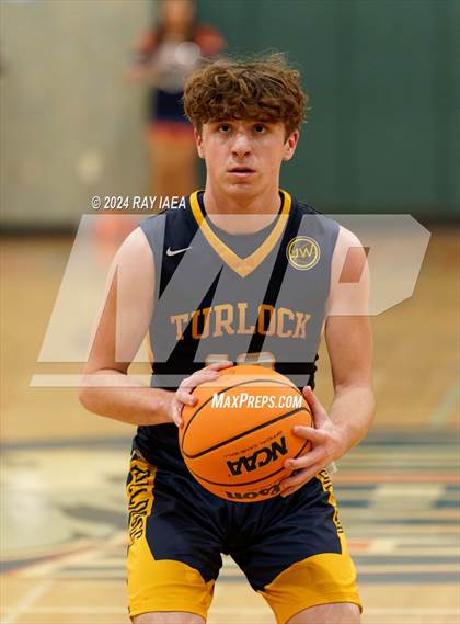 Thumbnail 3 in Cosumnes Oaks vs. Turlock (CIF SJS D1 Playoff) photogallery.