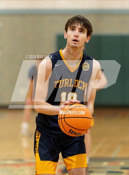 Thumbnail 3 in Cosumnes Oaks vs. Turlock (CIF SJS D1 Playoff) photogallery.