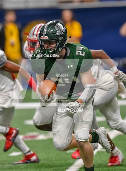 Thumbnail 1 in Reagan [Ronald] vs Judson (UIL 6A Area Playoff) photogallery.