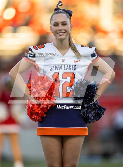 Thumbnail 2 in Katy @ Seven Lakes photogallery.