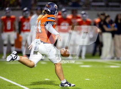 Thumbnail 3 in Katy @ Seven Lakes photogallery.