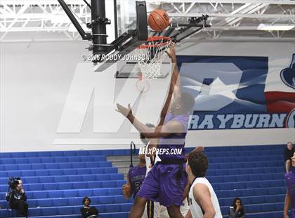 Thumbnail 2 in McKinney vs. Angleton (McDonald's Texas Invitational) photogallery.
