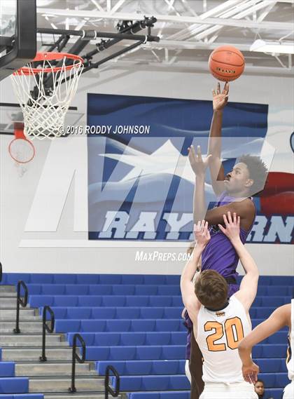 Thumbnail 2 in McKinney vs. Angleton (McDonald's Texas Invitational) photogallery.