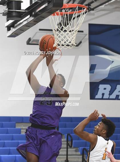 Thumbnail 2 in McKinney vs. Angleton (McDonald's Texas Invitational) photogallery.