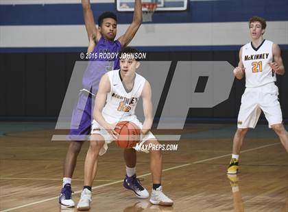 Thumbnail 3 in McKinney vs. Angleton (McDonald's Texas Invitational) photogallery.