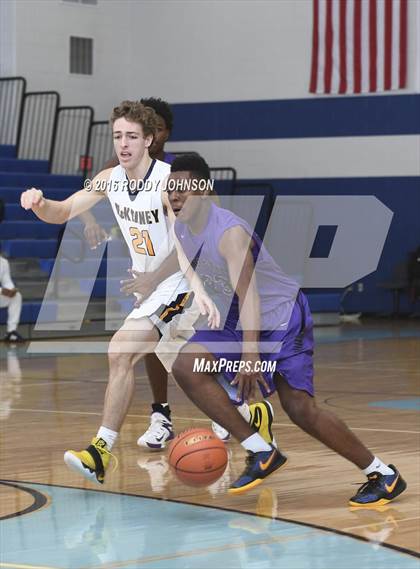 Thumbnail 2 in McKinney vs. Angleton (McDonald's Texas Invitational) photogallery.