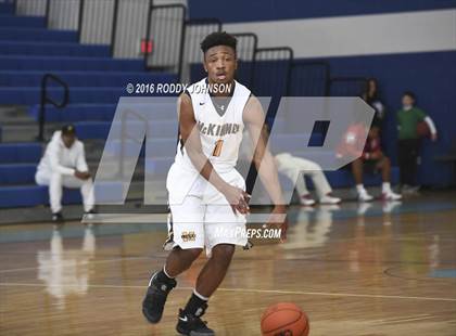 Thumbnail 3 in McKinney vs. Angleton (McDonald's Texas Invitational) photogallery.