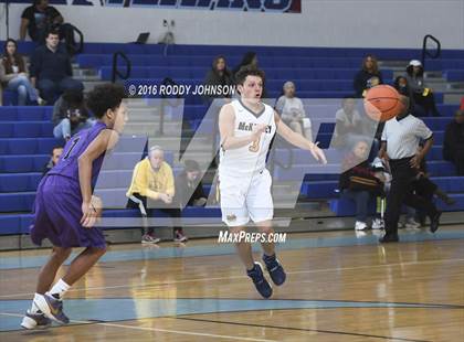 Thumbnail 3 in McKinney vs. Angleton (McDonald's Texas Invitational) photogallery.