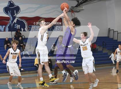 Thumbnail 3 in McKinney vs. Angleton (McDonald's Texas Invitational) photogallery.