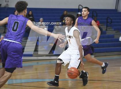 Thumbnail 3 in McKinney vs. Angleton (McDonald's Texas Invitational) photogallery.