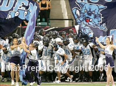 Thumbnail 1 in Camden County vs. Brookwood (Kickoff Classic) photogallery.