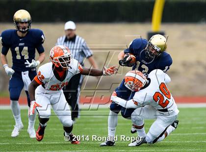 Thumbnail 3 in Dallas Jesuit vs. Rockwall (UIL 6A  Area Playoff) photogallery.