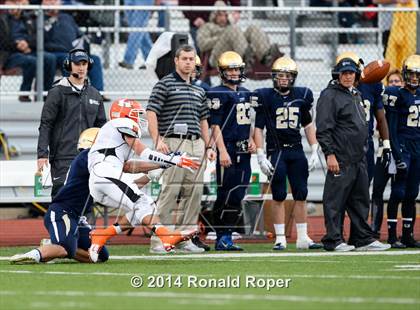 Thumbnail 2 in Dallas Jesuit vs. Rockwall (UIL 6A  Area Playoff) photogallery.