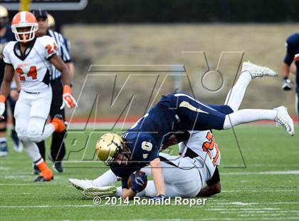 Thumbnail 3 in Dallas Jesuit vs. Rockwall (UIL 6A  Area Playoff) photogallery.