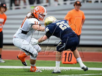 Thumbnail 3 in Dallas Jesuit vs. Rockwall (UIL 6A  Area Playoff) photogallery.