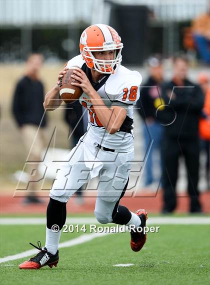 Thumbnail 1 in Dallas Jesuit vs. Rockwall (UIL 6A  Area Playoff) photogallery.