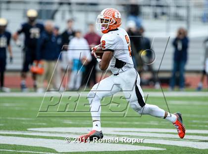 Thumbnail 3 in Dallas Jesuit vs. Rockwall (UIL 6A  Area Playoff) photogallery.