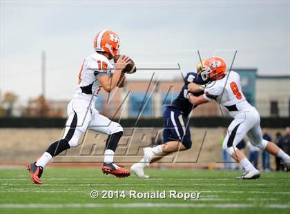 Thumbnail 3 in Dallas Jesuit vs. Rockwall (UIL 6A  Area Playoff) photogallery.