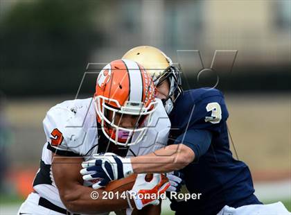 Thumbnail 2 in Dallas Jesuit vs. Rockwall (UIL 6A  Area Playoff) photogallery.