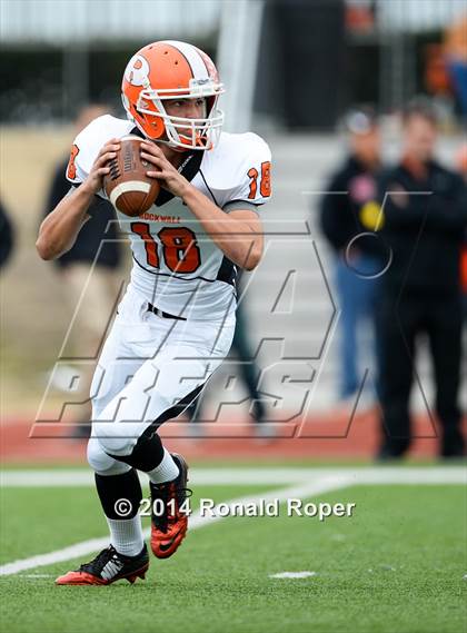 Thumbnail 2 in Dallas Jesuit vs. Rockwall (UIL 6A  Area Playoff) photogallery.