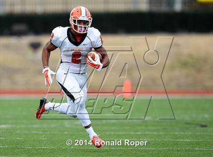 Thumbnail 1 in Dallas Jesuit vs. Rockwall (UIL 6A  Area Playoff) photogallery.