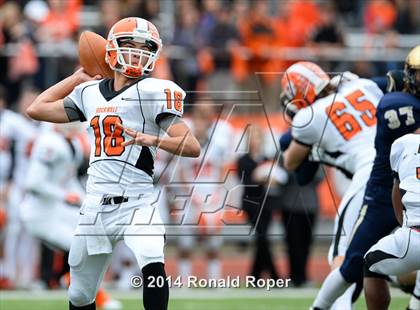 Thumbnail 2 in Dallas Jesuit vs. Rockwall (UIL 6A  Area Playoff) photogallery.