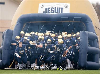 Thumbnail 2 in Dallas Jesuit vs. Rockwall (UIL 6A  Area Playoff) photogallery.