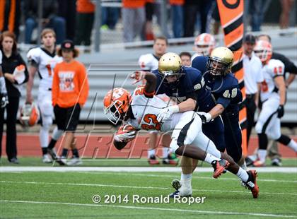 Thumbnail 1 in Dallas Jesuit vs. Rockwall (UIL 6A  Area Playoff) photogallery.