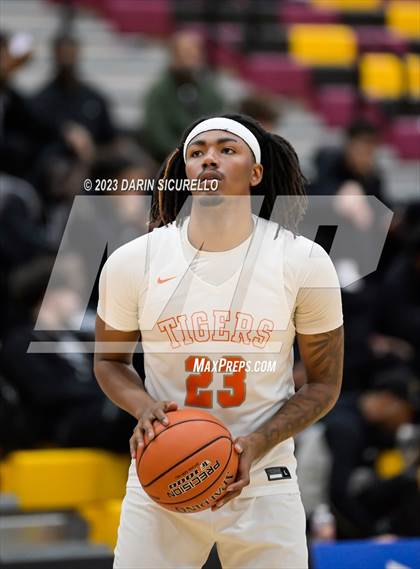 Thumbnail 2 in Wasatch Academy vs. AZ Compass Prep National (Hoophall West Invitational) photogallery.