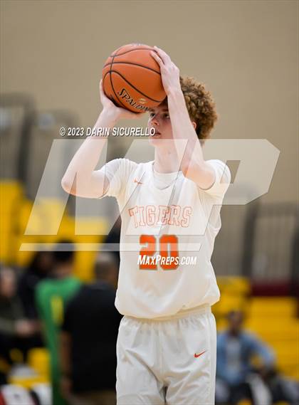 Thumbnail 3 in Wasatch Academy vs. AZ Compass Prep National (Hoophall West Invitational) photogallery.