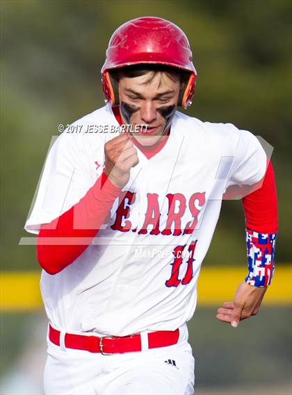 Thumbnail 1 in Estancia vs. Pecos photogallery.