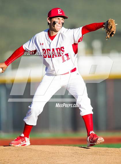 Thumbnail 2 in Estancia vs. Pecos photogallery.