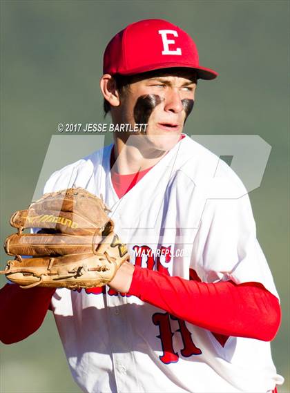 Thumbnail 3 in Estancia vs. Pecos photogallery.